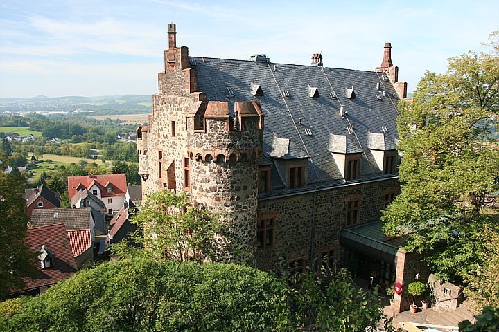 burghotel-staufenberg-55008