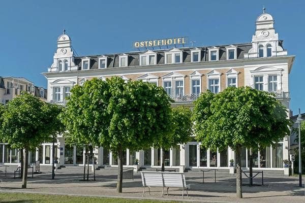 seetelhotel-ostseehotel-ahlbeck-hotel-aussenansicht-77299