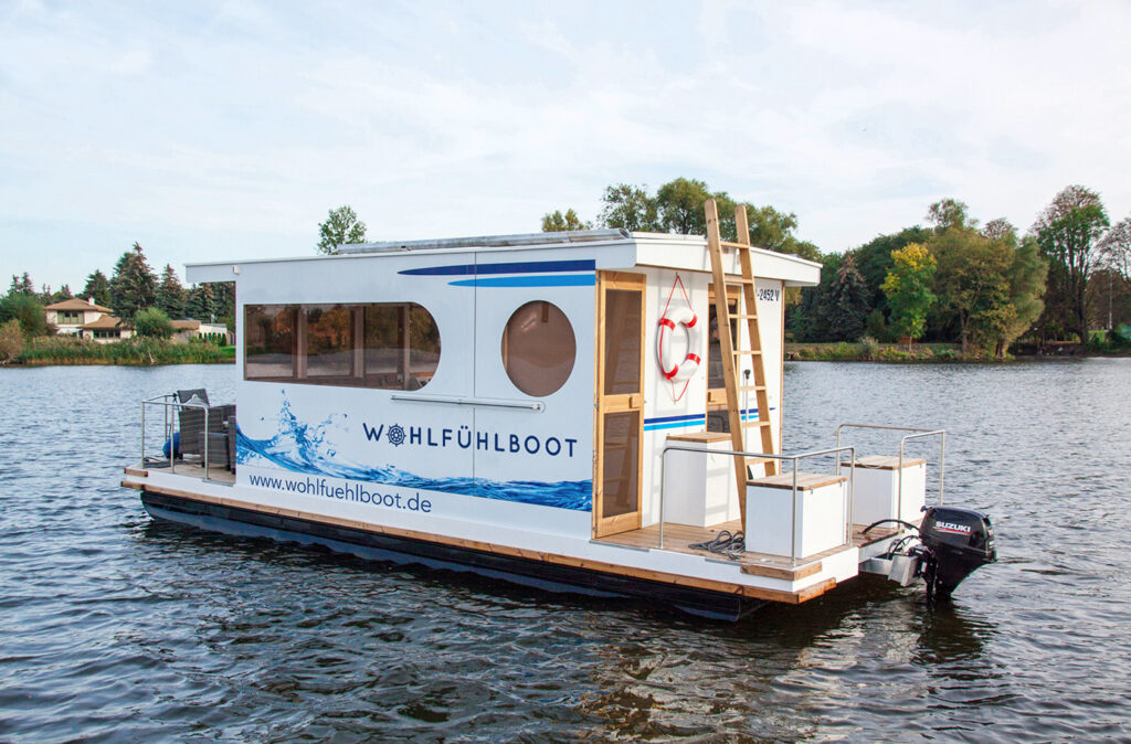 Wohlfühlboot Hausboot mieten Brandenburg Außenansicht