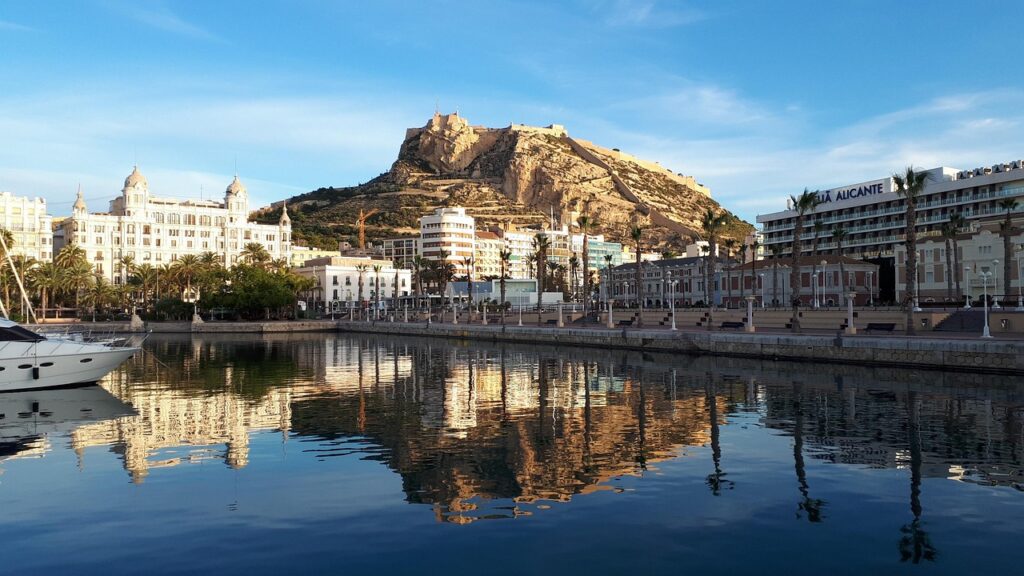 alicante-4748224_1280