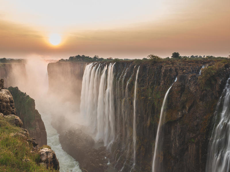 large_8a0092fd5358a379015360c166866bf7-Sambia-Victoria-Falls-