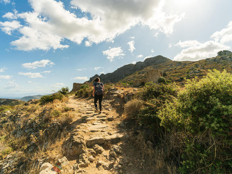 large_8a0092ff8ab08df3018ab1cbc6565e98-Wandern-Berge-Frau