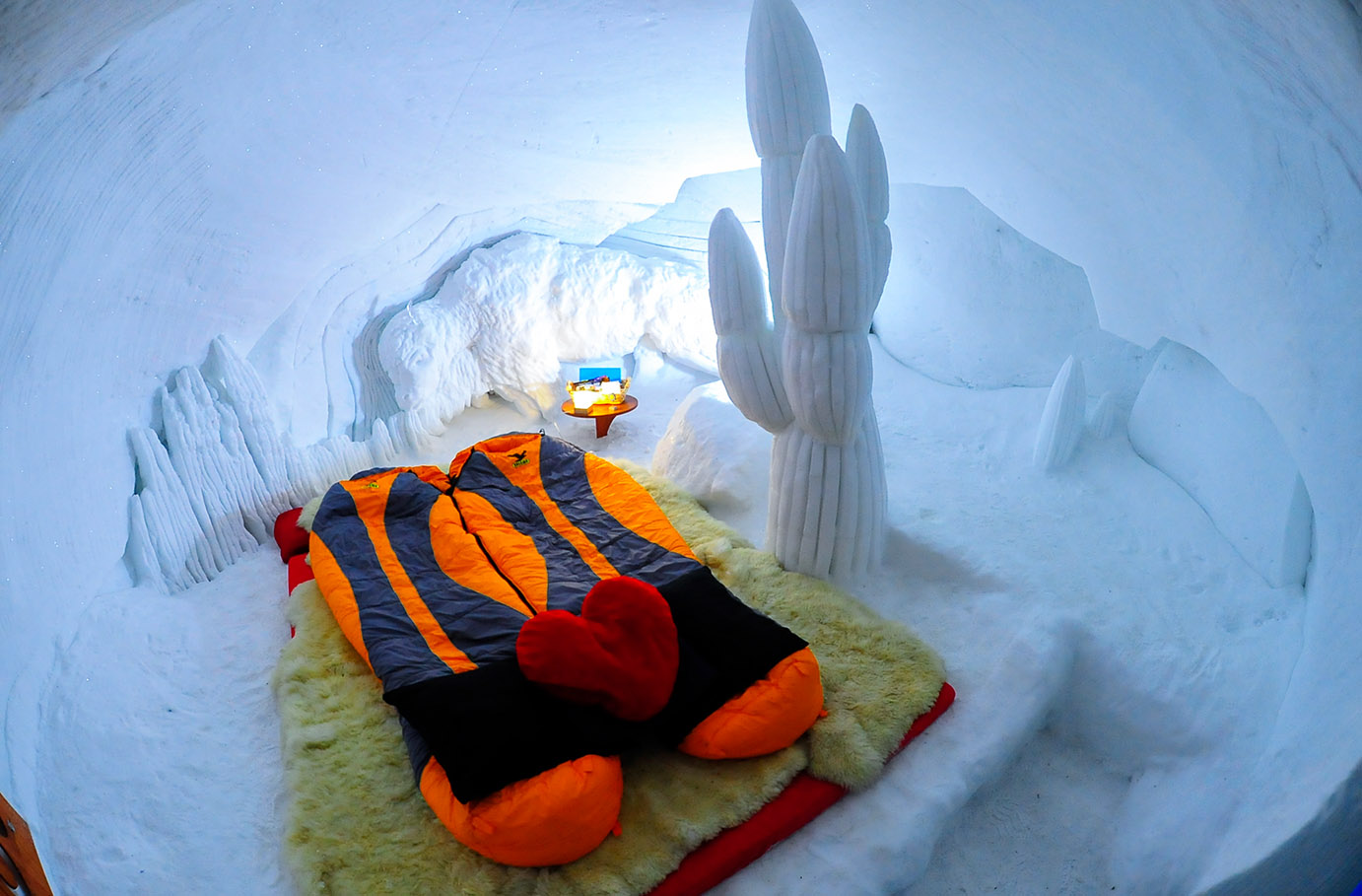 Romantische Iglu-Übernachtung auf der Zugspitze für 2 (Fr.)