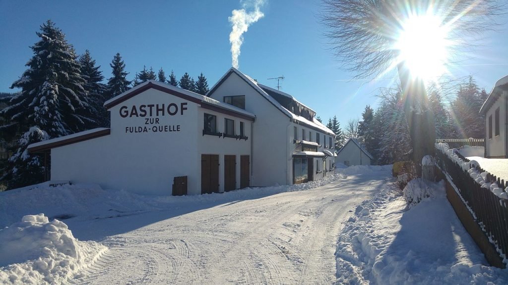 Erholsames Winterzauberwochenende in der verschneiten Rhön genießen