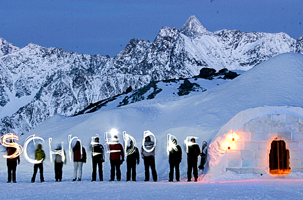 Iglu bauen mit Übernachtung im Iglu Ötz