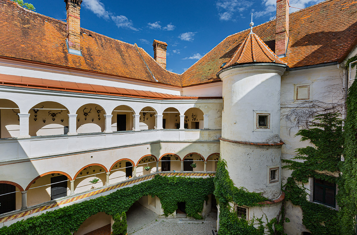 Kurzurlaub im Schlosshotel Steinakirchen am Forst für 2 (1 Nacht)