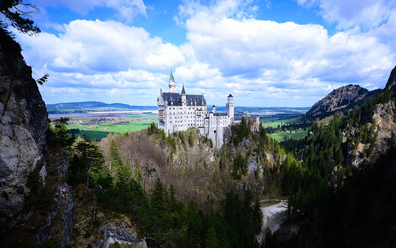 neuschwanstein-5372089_1280