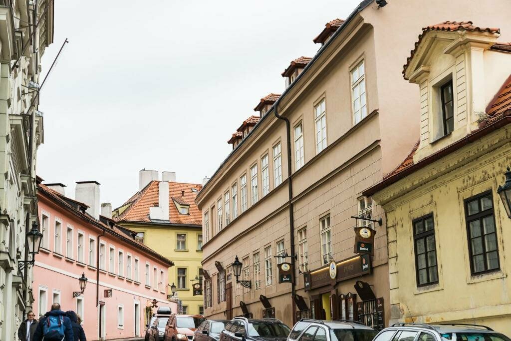 2 Nächte in Prag mit gefülltem Frühstücks-Kühlschrank