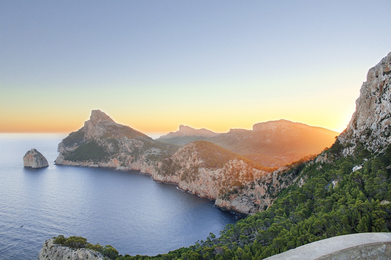 Günstig nach Mallorca? Jetzt Flugangebote sichern!