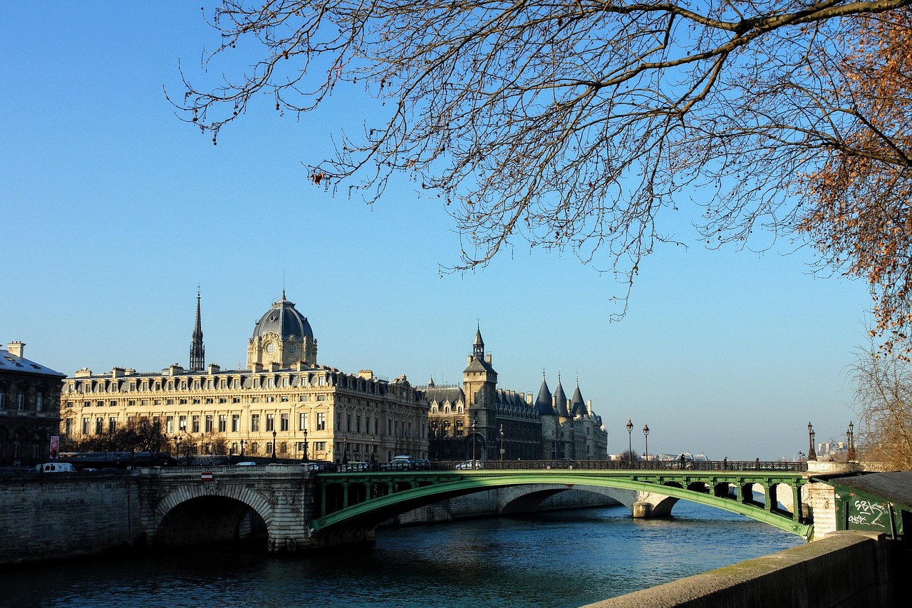 Magie der Seine-Metropole! Tauche ein in das Flair von Paris.