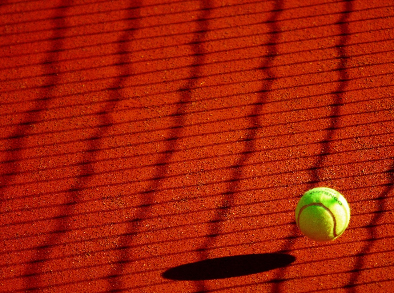 Aufschlag zum Sonderpreis  unschlagbare Tennisreisen
