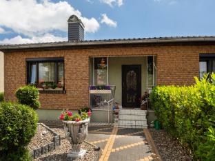 Snug apartment in Grevesmuhlen with terrace