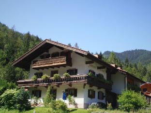 Cosy little holiday home in Chiemgau
