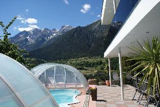 Ferienhaus mit privatem Sommerpool und Sauna