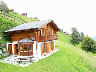 Chalet in Heremence with Sauna,Ski ,Whirlpool