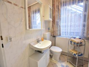 Apartment in Proseken with garden