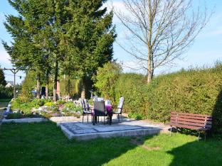 Holiday home with garden