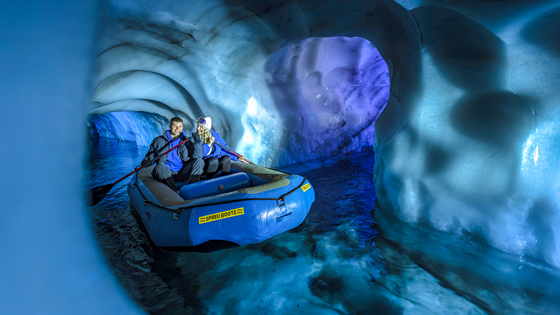 Hintertuxer Gletscher Tour im Natureispalast für 2