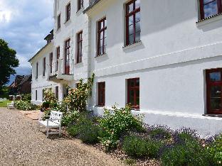 Apartment in Gerdshagen with Garden