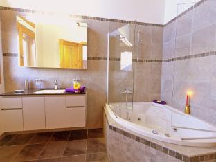 Luxury Panoramic Chalet in Thon-Les Collons
