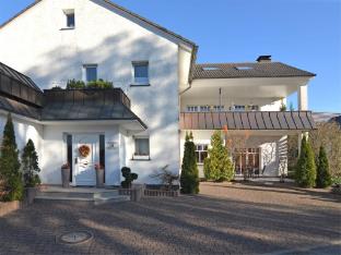 Holiday flat in Madfeld with private terrace