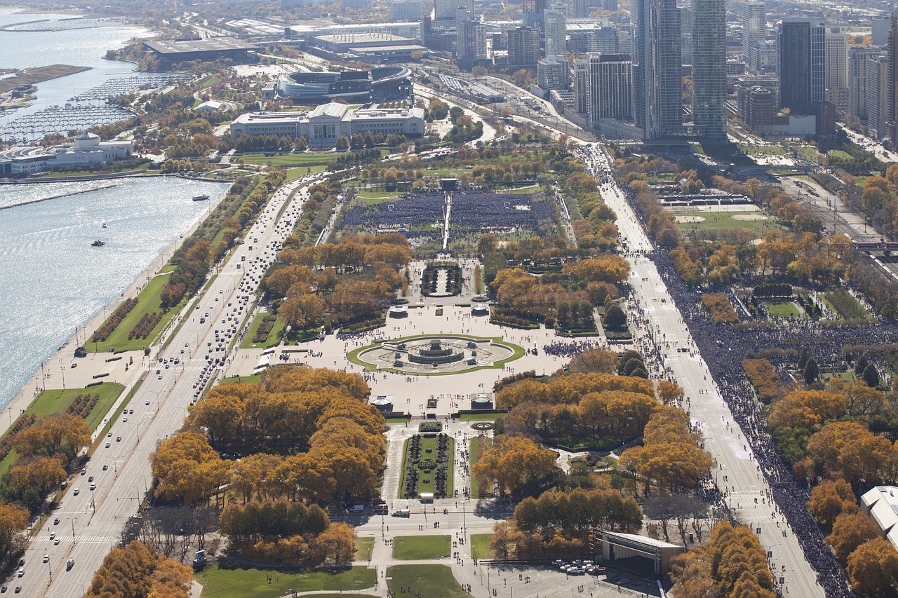 Flieg wieder nach Chicago und tauche ein ins Großstadtleben!