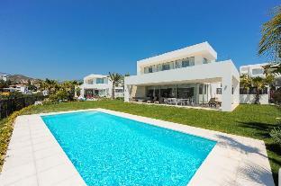 New signature Luxury Villa private pool,see view