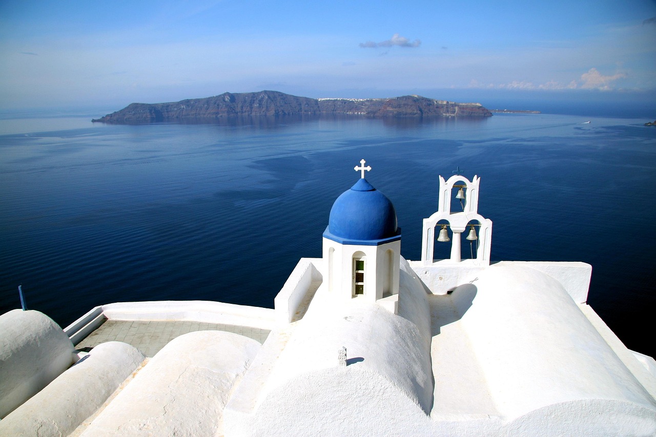 Erlebe magische Sonnenuntergänge  buche jetzt Santorin!