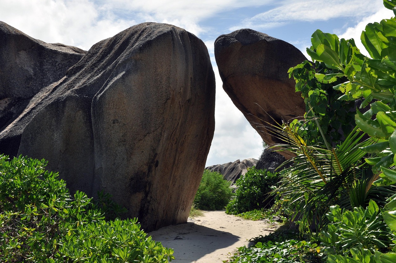 Spüre Sonne, Sand und Freiheit  Deine Seychellen-Reise beginnt hier!