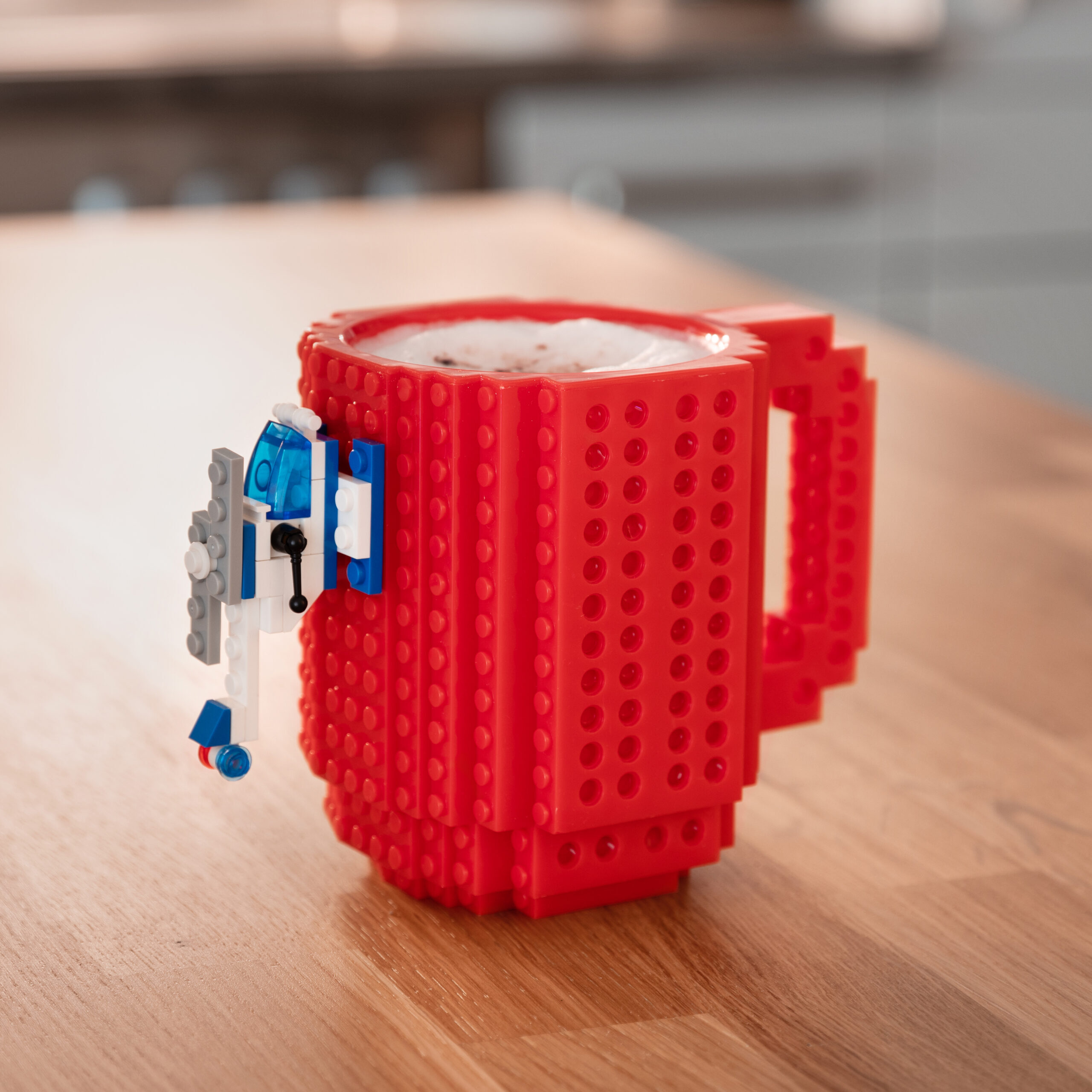 19229Brick_Mug_action