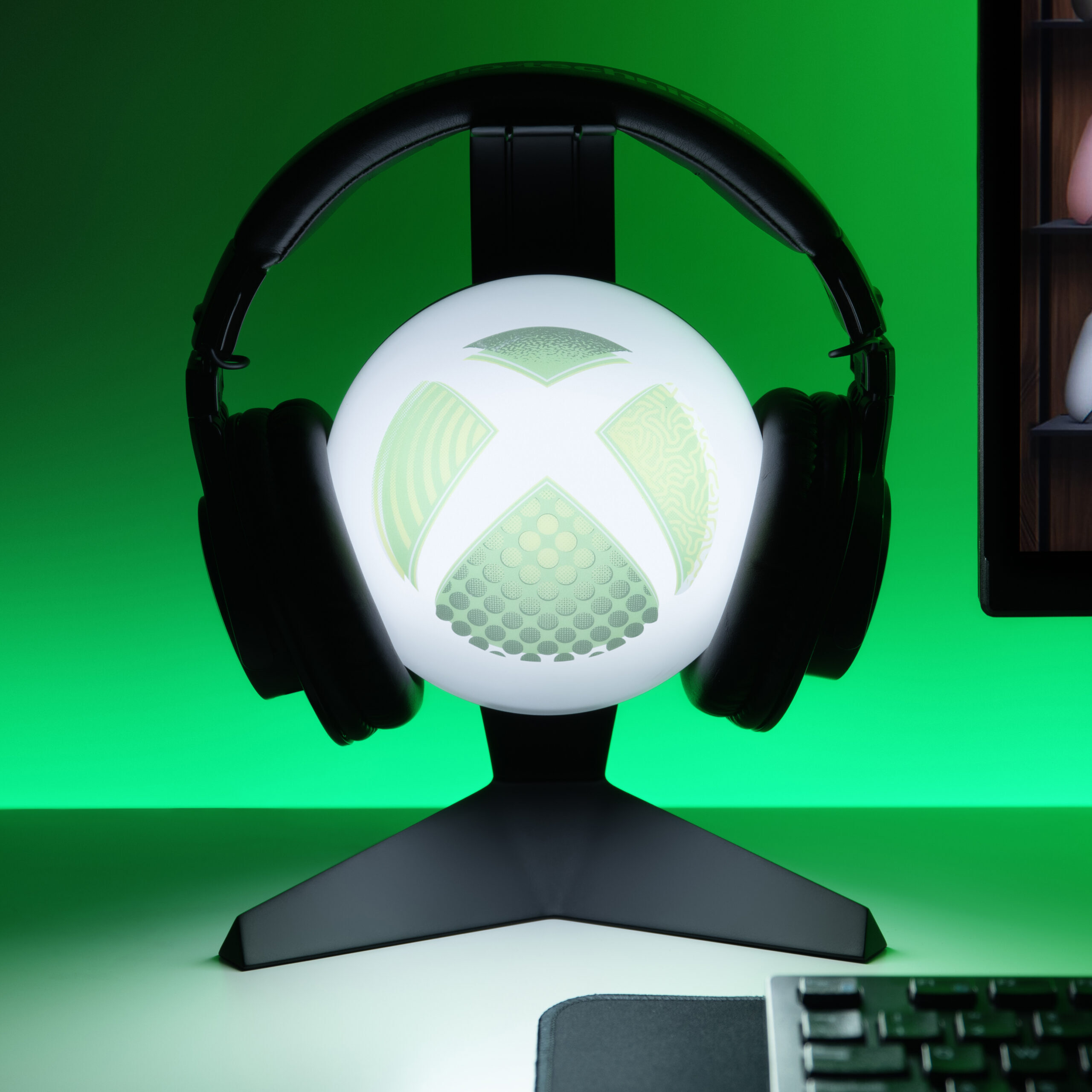 19796xbox_headphonestand_main