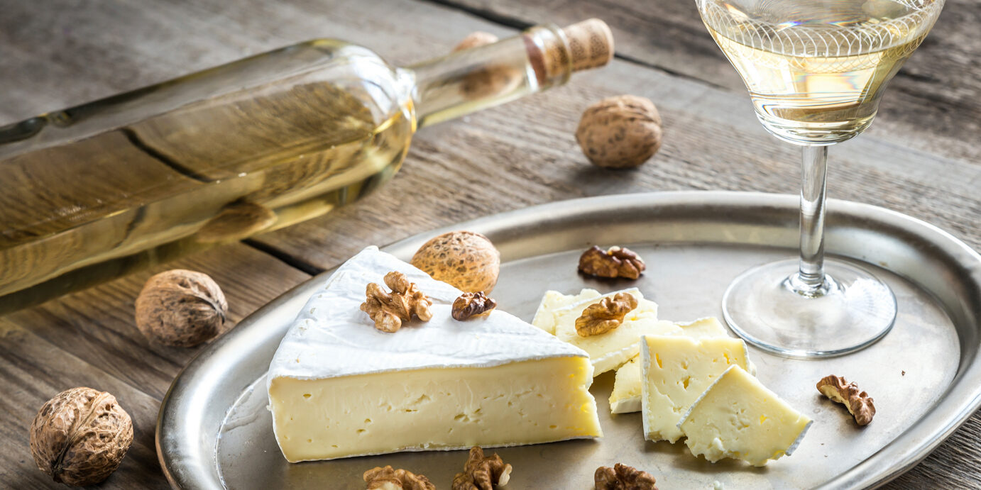 Brie cheese with nuts Brie cheese with nuts