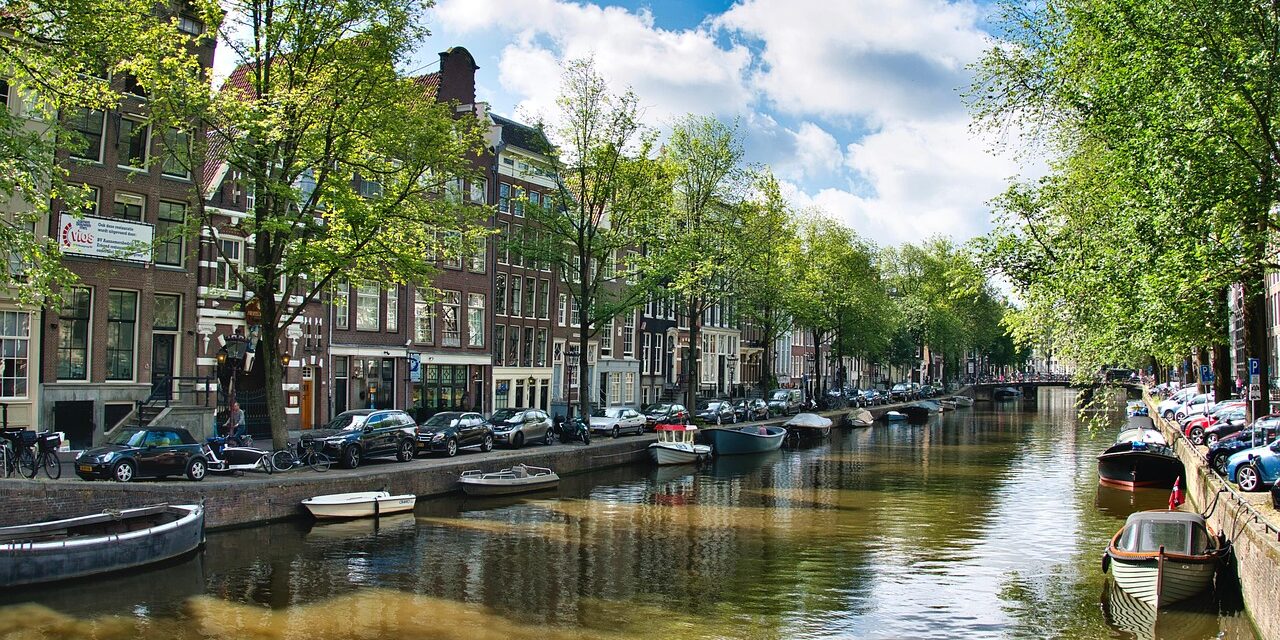amsterdam-6783176_1280