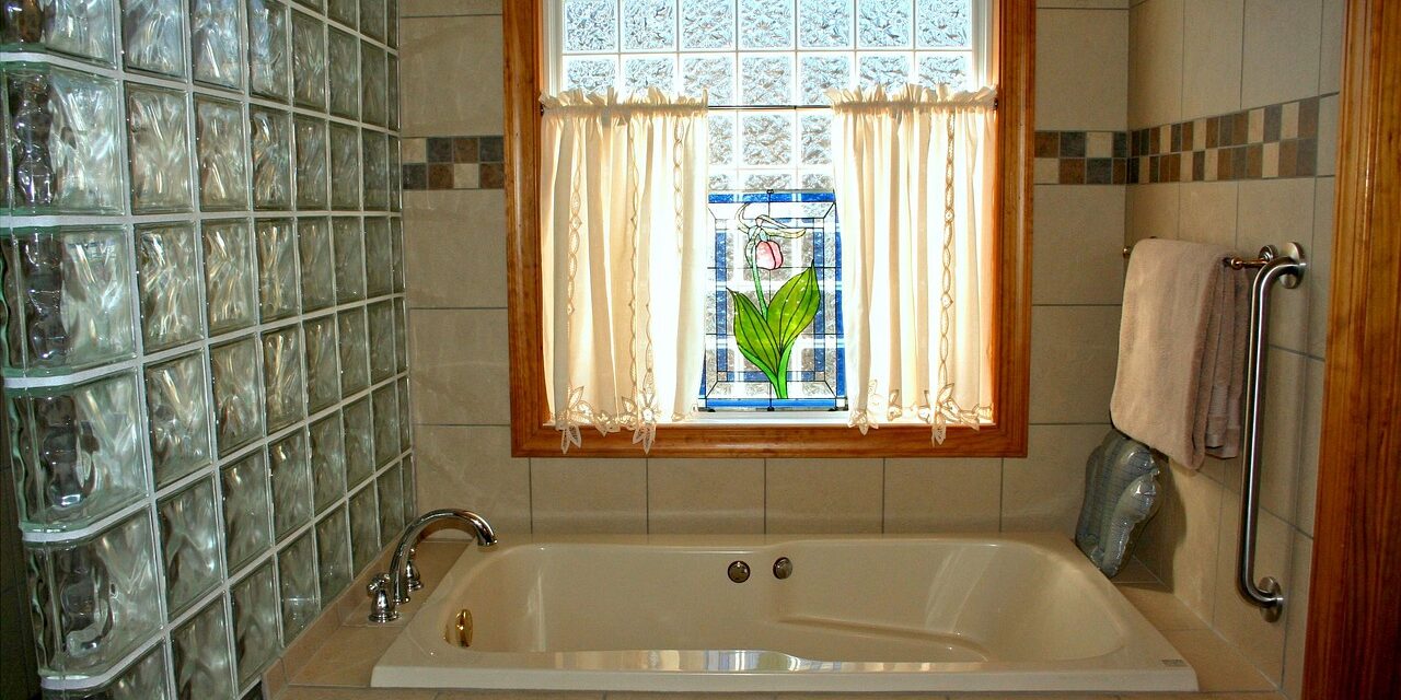 bathtub-54587_1280 bathtub-54587_1280