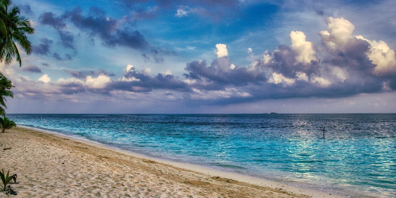 beach-4455224_1280