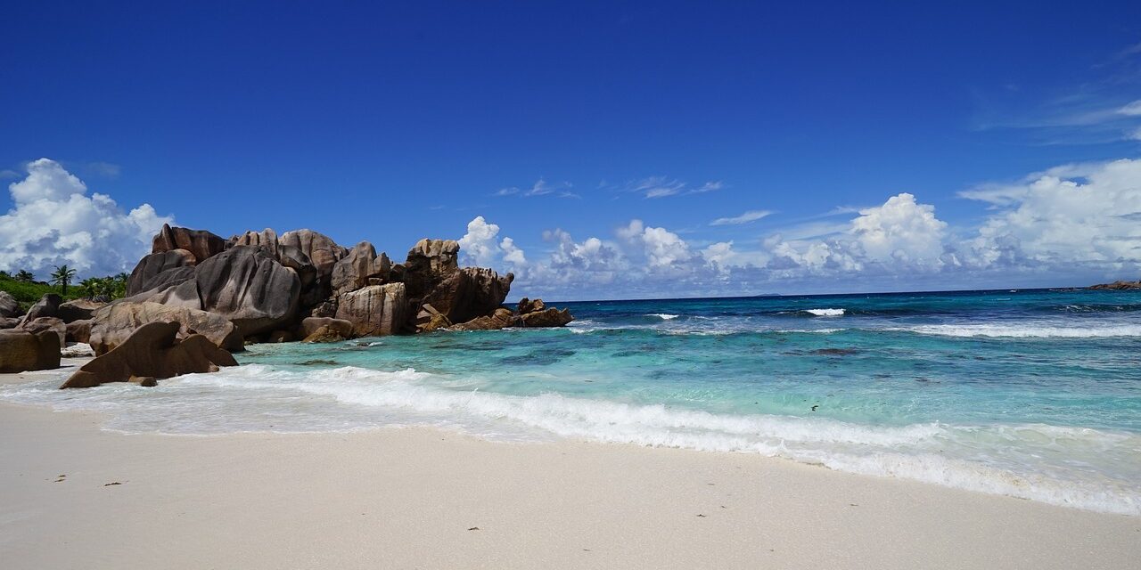 beach-4957461_1280
