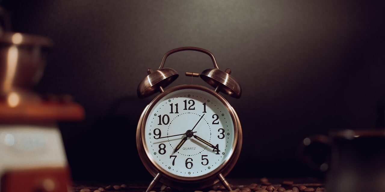 clock-8592484_1280