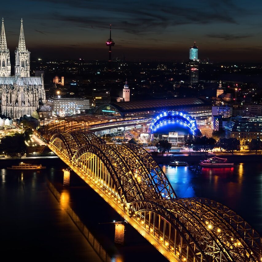 cologne-cathedral-1846338_1280