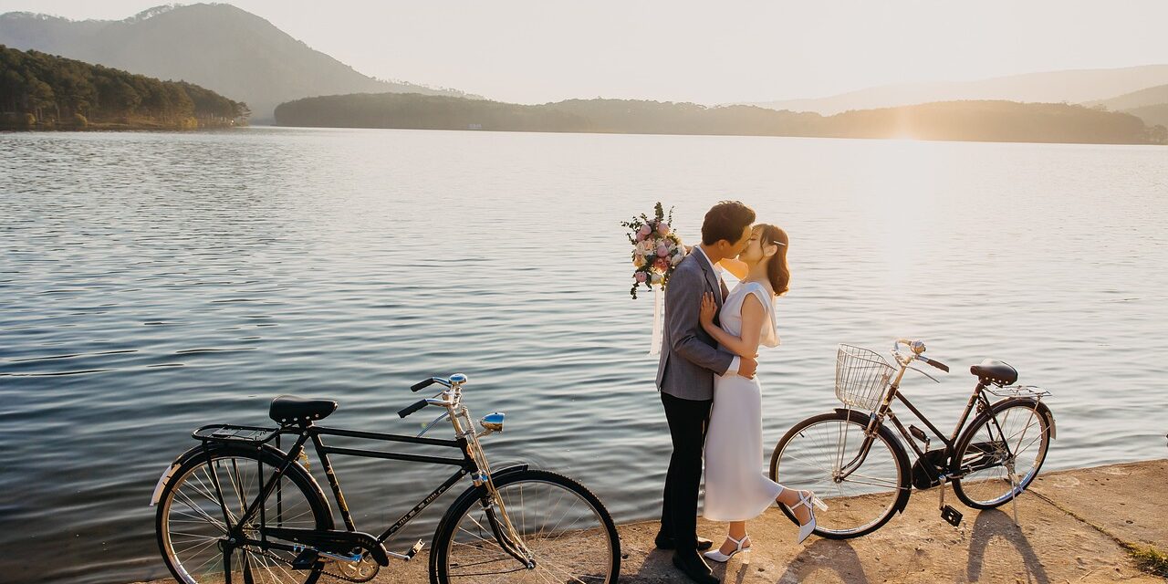 couple-6017739_1280 couple-6017739_1280