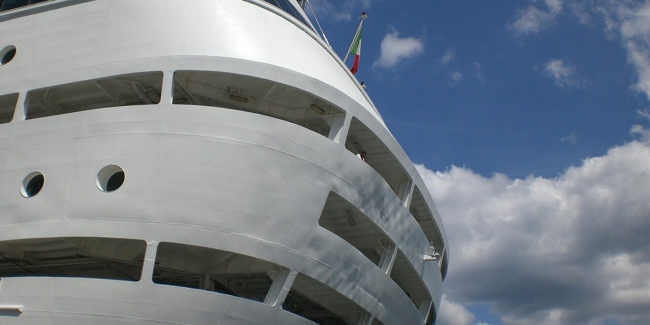 cruise-ship-327856_1280 cruise-ship-327856_1280