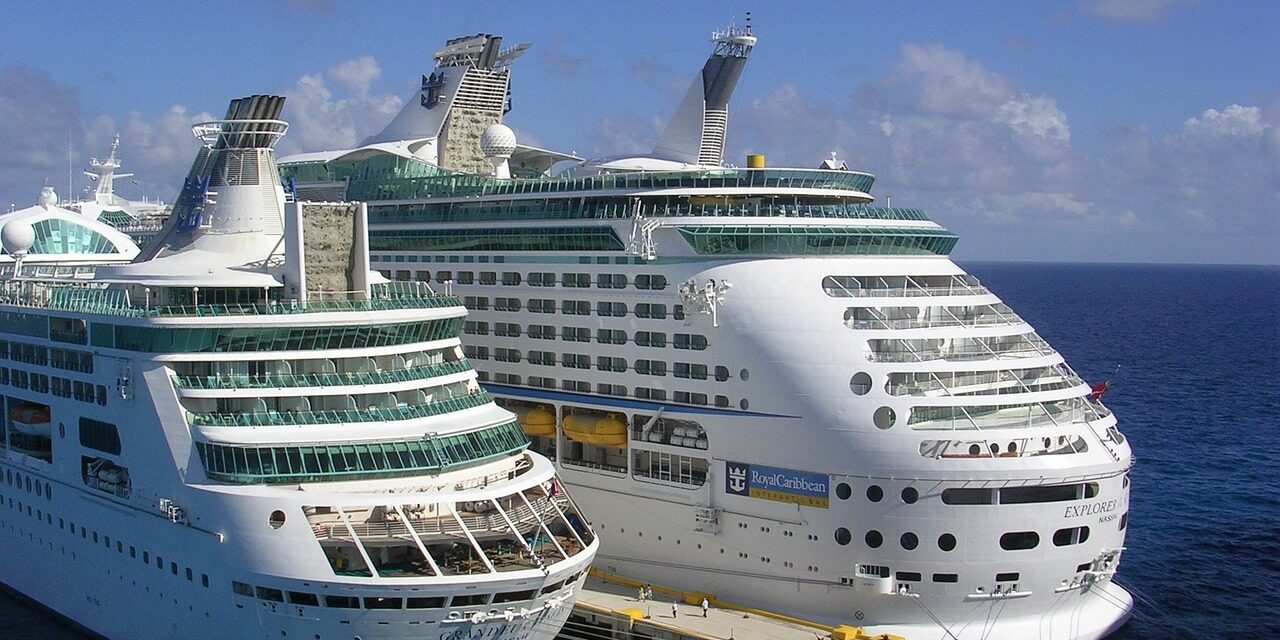 cruise-ships-416933_1280 cruise-ships-416933_1280