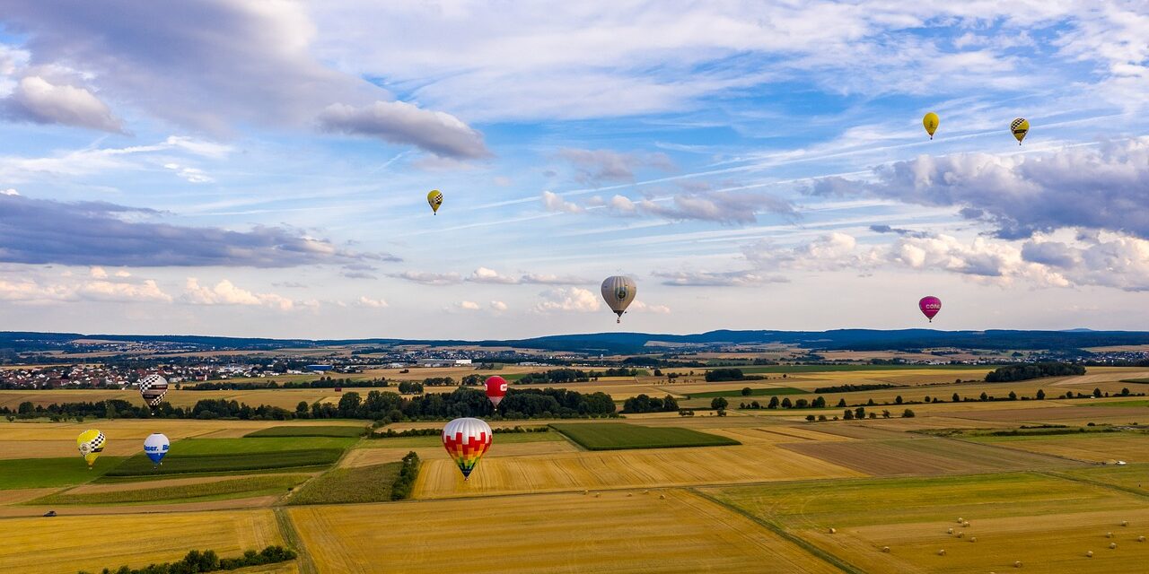 hot-air-balloon-4430427_1280