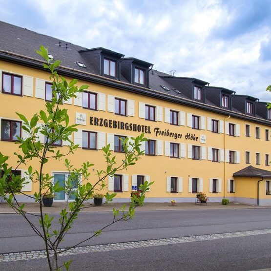 hotel-aussenansicht-70278