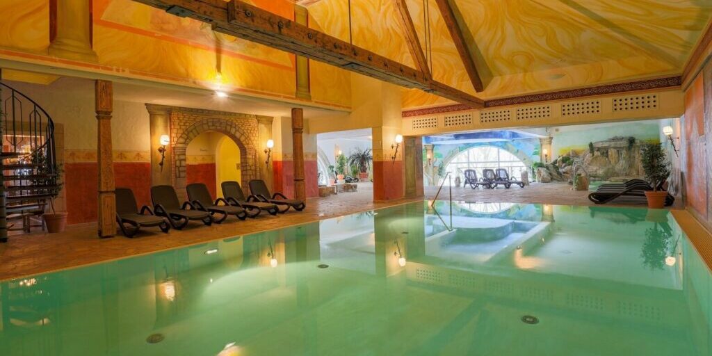 hotel-bellevue-spa-und-resort-reiterhof-wirsberg-wellnessbereich-92277