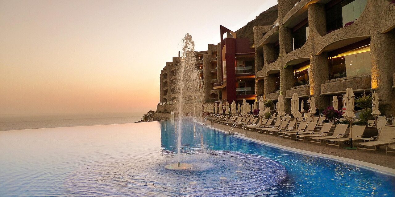 infinity-pool-2854737_1280 infinity-pool-2854737_1280