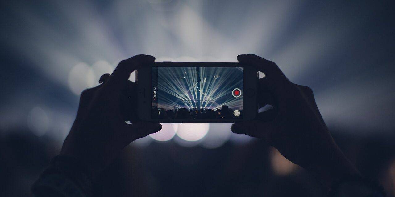 iphone-1836071_1280