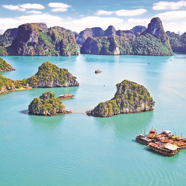 large_8a0092fd48f588ec014b363da5687eae-Vietnam-Halong-Bucht