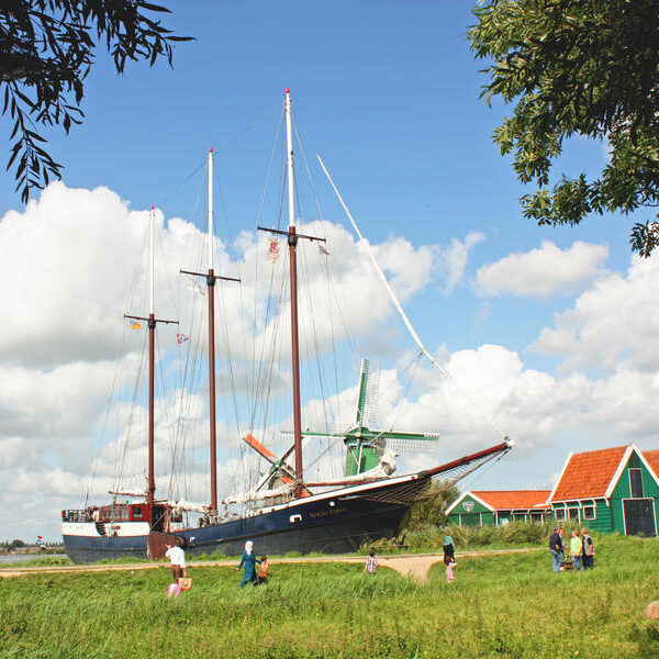 large_8a0092fd50421d2e015042dfd16675d2-Boat-Bike-Tours-Mare-van-Fryslan