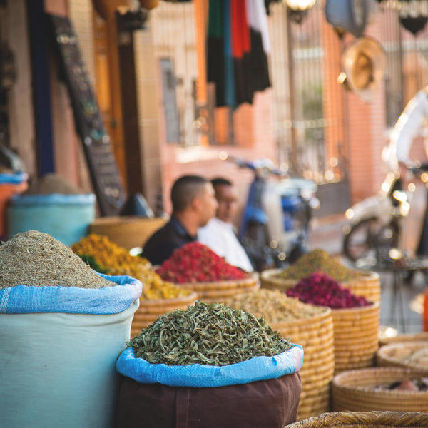 large_8a0092fd535206e1015355f3af1232e0-Marokko-Marrakesch-Markt-Gewuerze