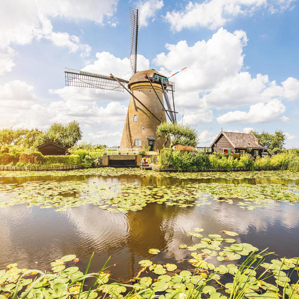 large_8a0092ff61b2f7690161faae0d721032-Kinderdijk-Niederlande-Windmuehlen